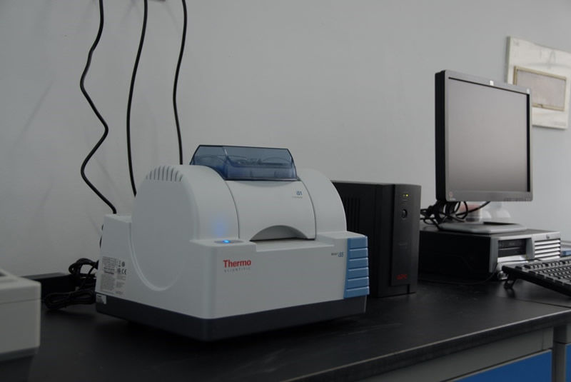 FT-IR Spectrometer FT-IR Spectrometer